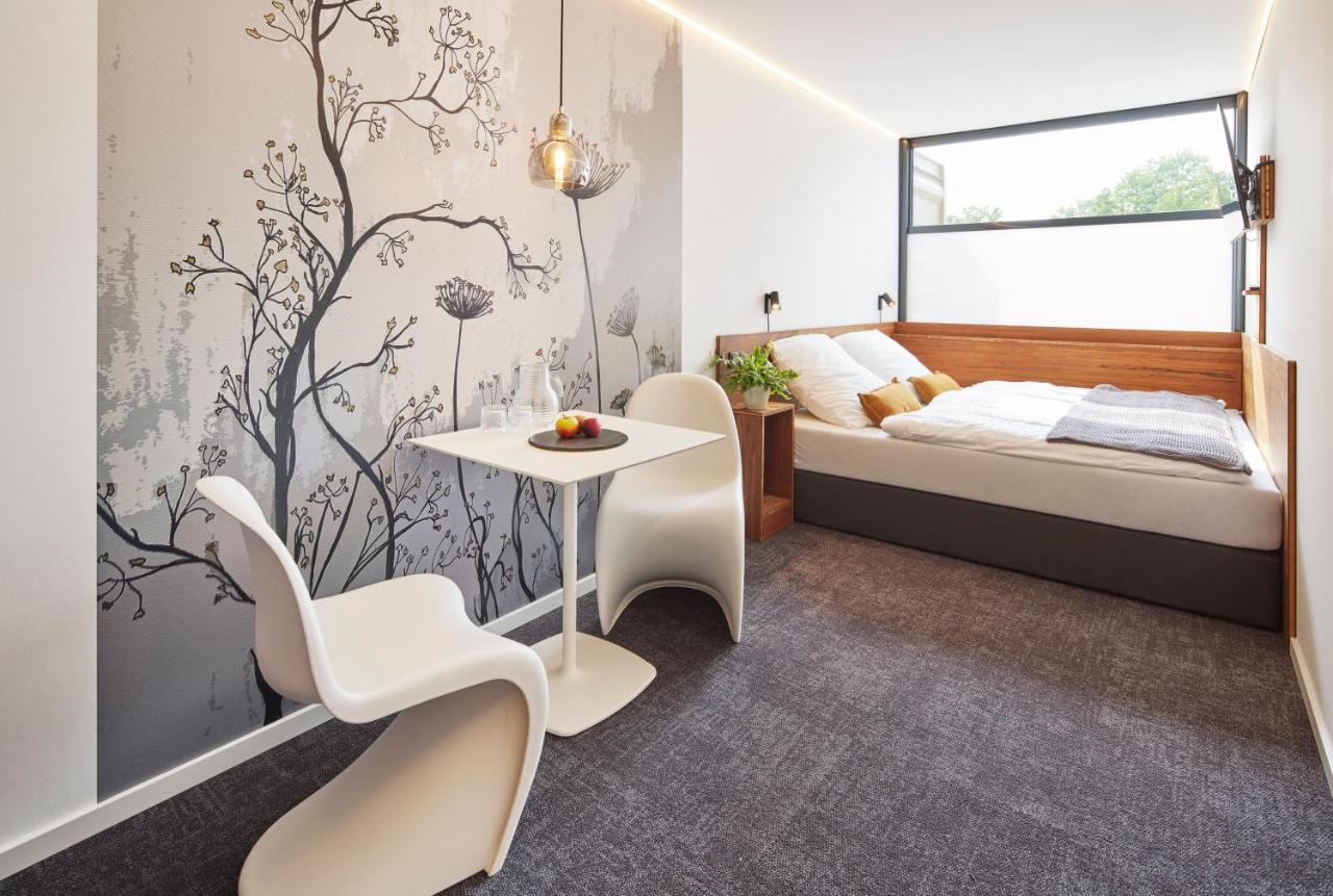 Tin Inn Montabaur L Einfach Gut - Das Hotel Aus Hochwertig Ausgebauten Ueberseecontainern Exteriör bild